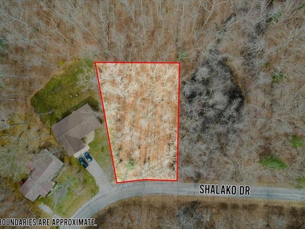 2029 Shalako Dr, Crossville, TN 38572