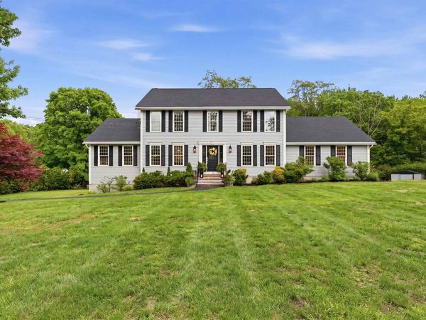 2 Emileo Lane, Salem, NH 03079