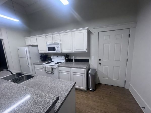 116 N Broadway Street , Unit D, Siloam Springs, AR 72761