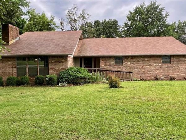 9149 Marchant Road , Springdale, AR 72762
