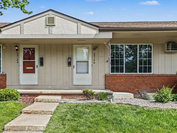 25176 Potomac Drive, Unit 2, South Lyon, MI 48178