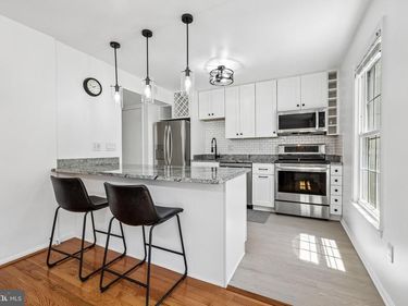 8561 DELLWAY LANE, VIENNA, VA 22180