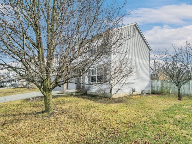 1602 Covina Drive , Columbus, OH 43228 Photo 4