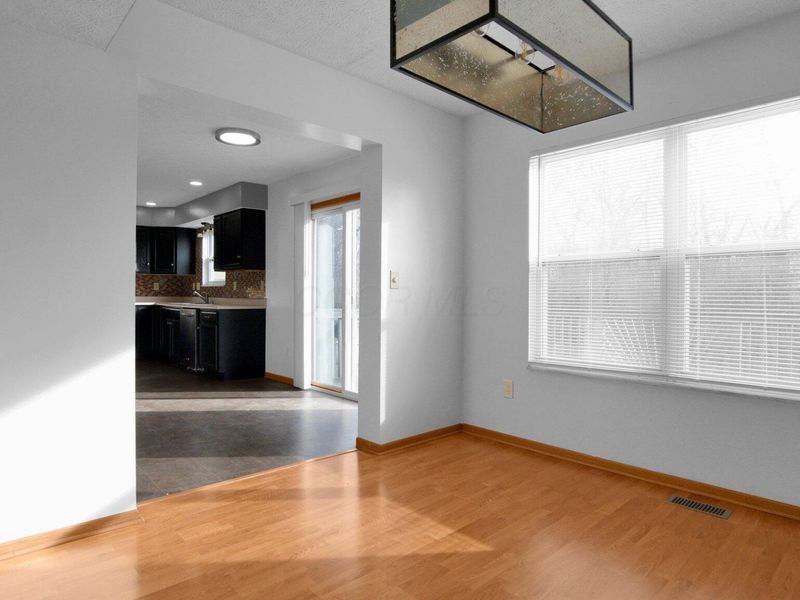 1602 Covina Drive , Columbus, OH 43228 Photo 8