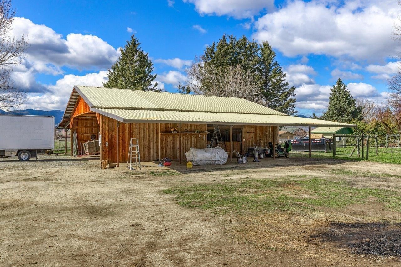 3522 Bellinger Lane, Medford, OR 97501 Main Photo