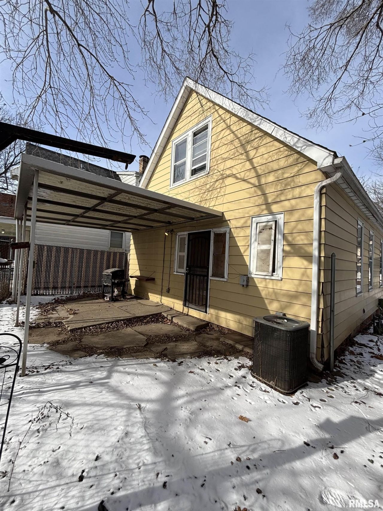 2010 W Malone Street, Peoria, IL 61605 Main Photo