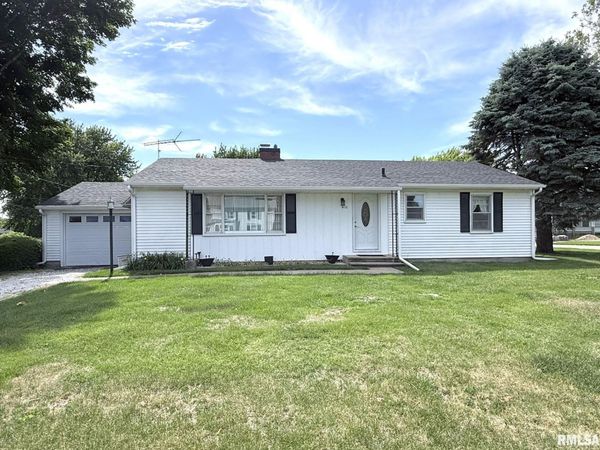 410 S Irvine Street, Kirkwood, IL 61447
