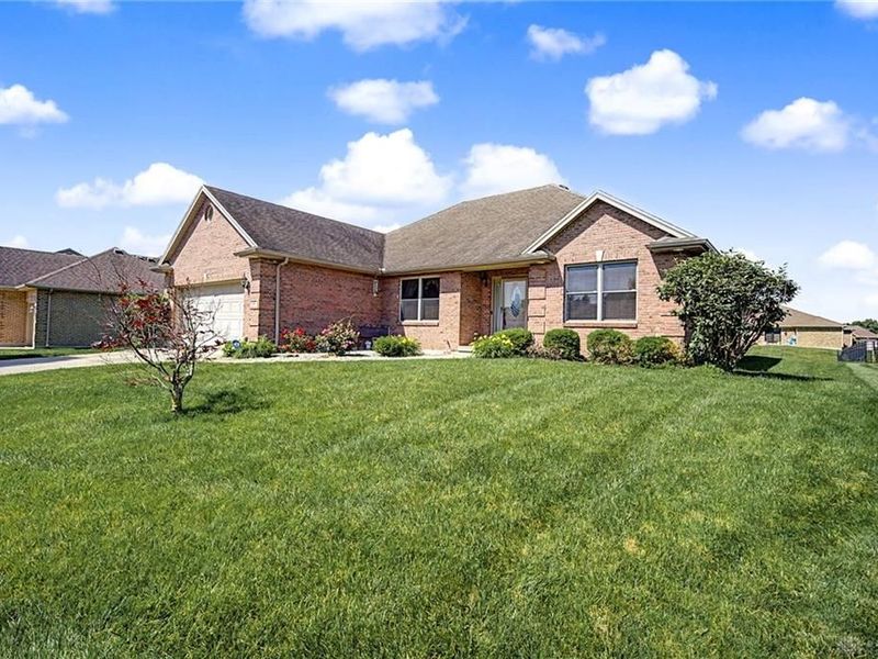 207 Quail Run Court, Carlisle, OH 45005 Photo 3