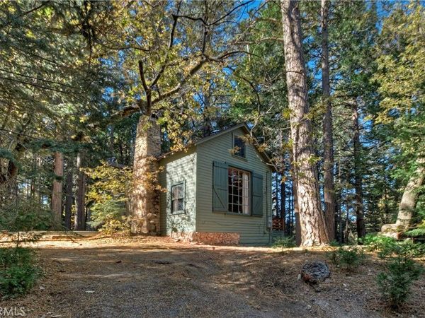 648 Crest Estates Drive, Lake Arrowhead, CA 92352
