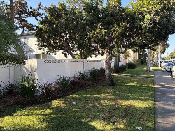 999 Valencia, Unit 4, Costa Mesa, CA 92626