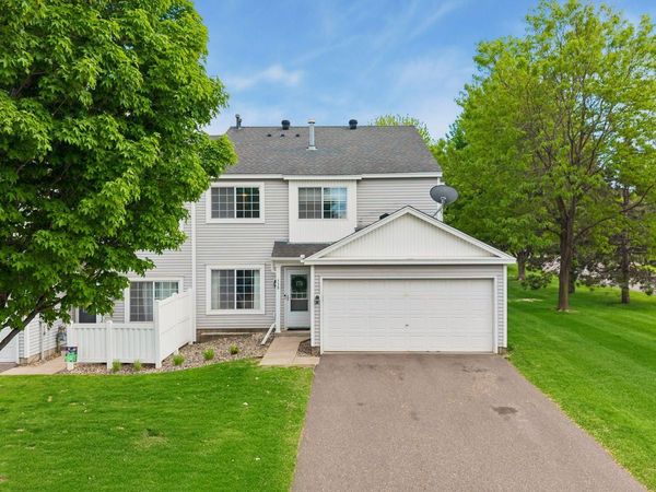 330 Leeward Trail, Woodbury, MN 55129