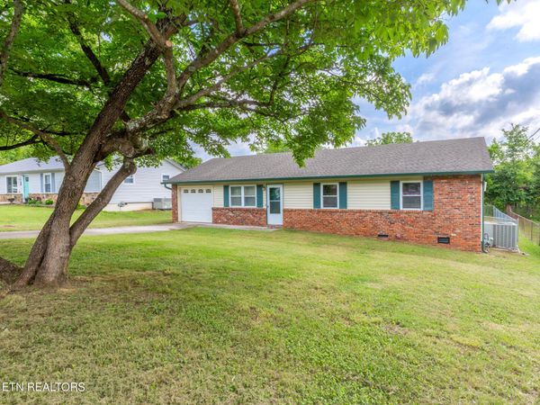 5808 Mondale Rd, Knoxville, TN 37912