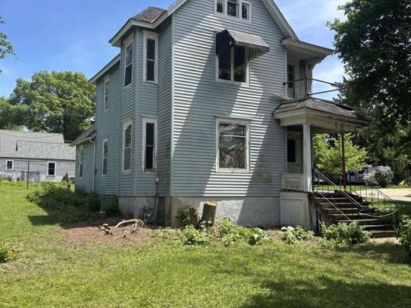 221 S 4th Street, Mount Horeb, WI 53572