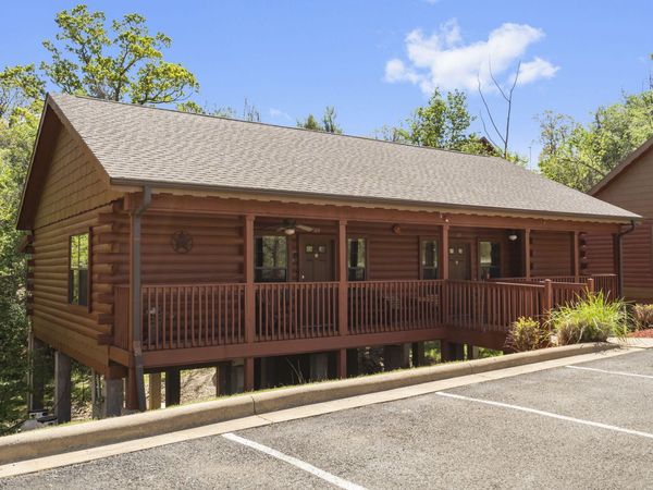 113 Grand Mountain Avenue, Branson, MO 65616