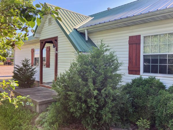 1060 U.S. 69 , Frontenac, KS 66763