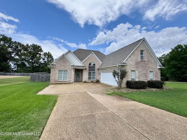 1868 Trapper Drive, Hernando, MS 38632