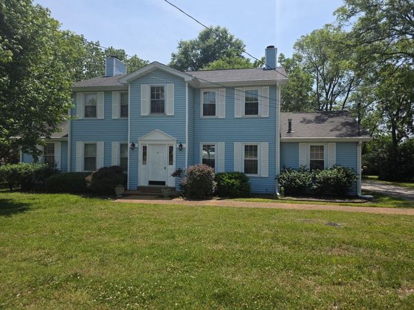 104 Twin Oaks Ct, Unit B, Hendersonville, TN 37075