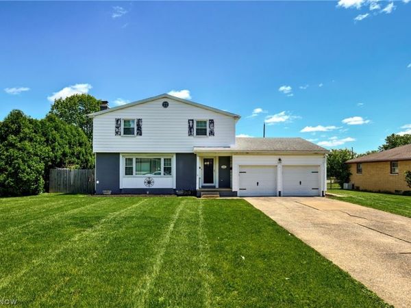 2493 Birchwood Drive , Austintown, OH 44515