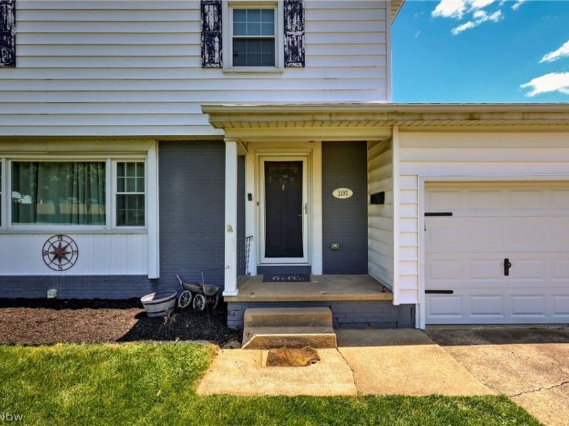 2493 Birchwood Drive, Austintown, OH 44515 Photo 2