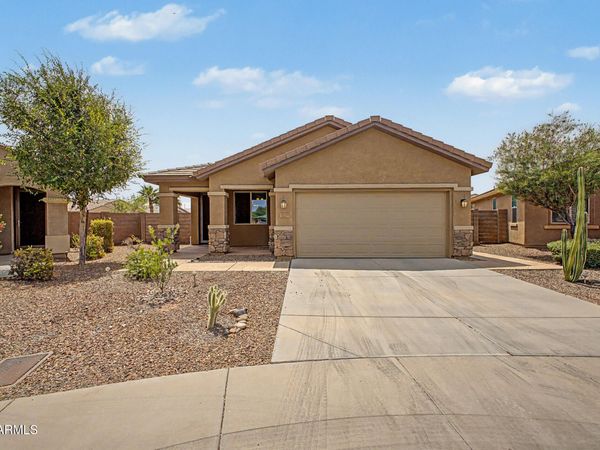7029 W DESERT Lane, Laveen, AZ 85339