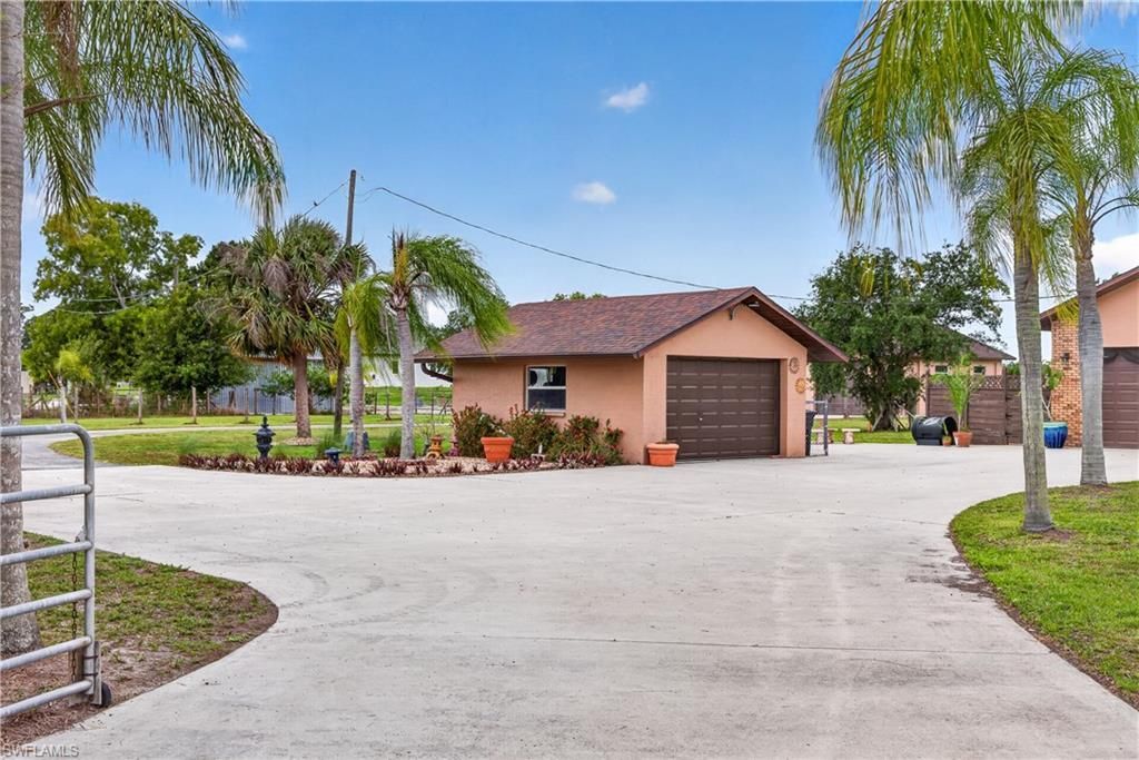 6670 Pangola Rd, Fort Myers, FL 33905 Photo