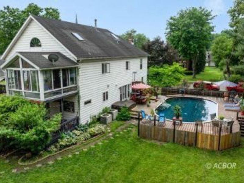 172 N Mulberry Street, Logan, OH 43138 Photo 2