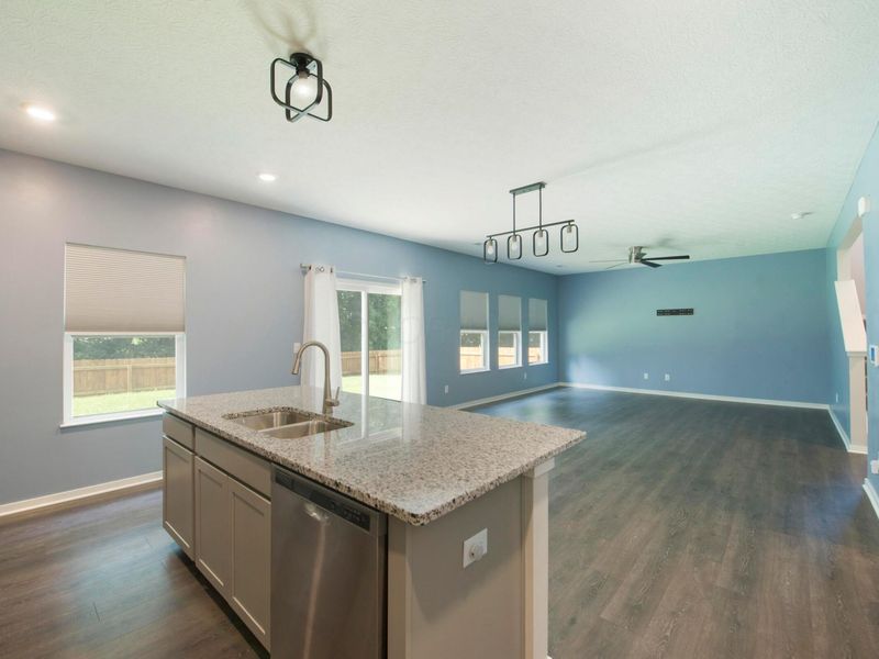 347 Kells Court W, Newark, OH 43055 Photo 22