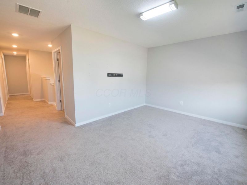347 Kells Court W, Newark, OH 43055 Photo 24