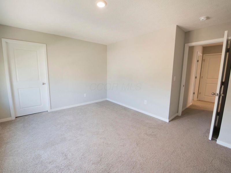 347 Kells Court W, Newark, OH 43055 Photo 26
