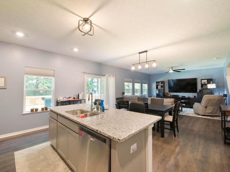 347 Kells Court W, Newark, OH 43055 Photo 29