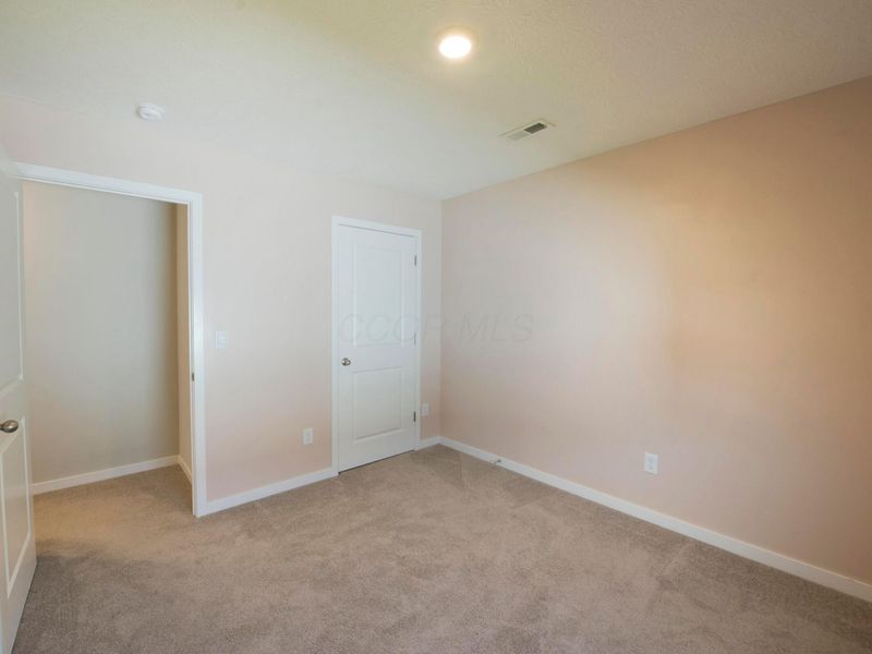 347 Kells Court W, Newark, OH 43055 Photo 35