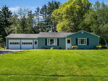 31 Heiler Drive, East Aurora, NY 14052