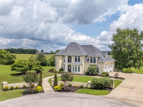 6828 Morningside Drive, Poplar Bluff, MO 63901
