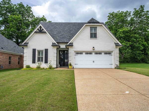 20 GREYSON CV, Oakland, TN 38060