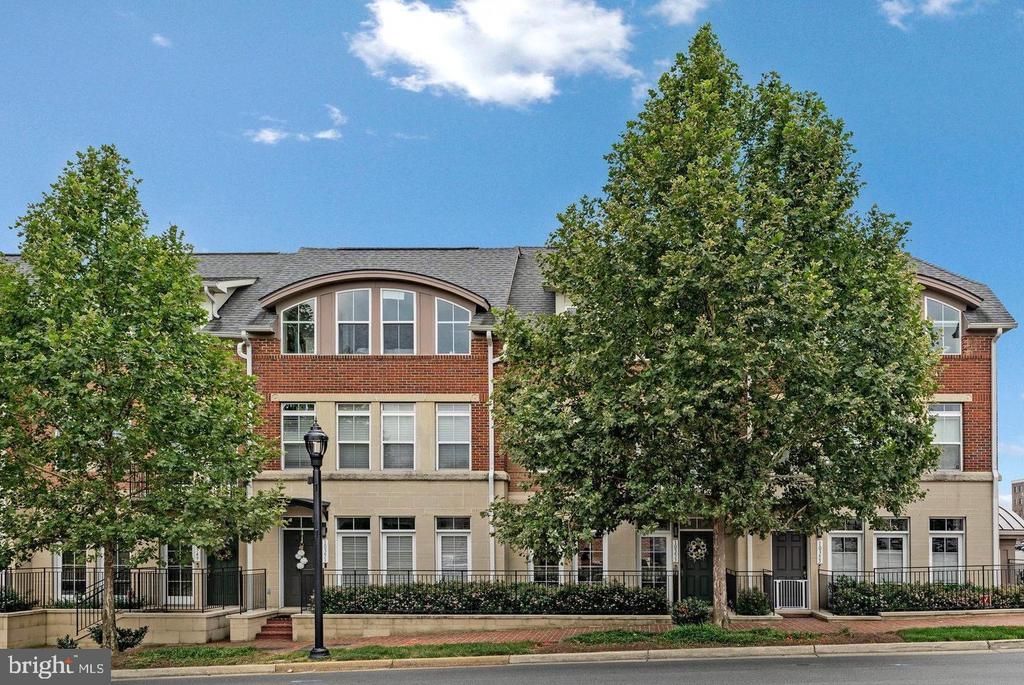 10353 MAIN STREET, FAIRFAX, VA 22030