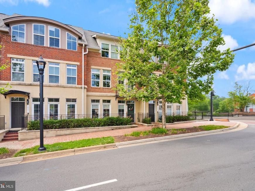10353 Main Street, Fairfax, VA 22030 Main Photo