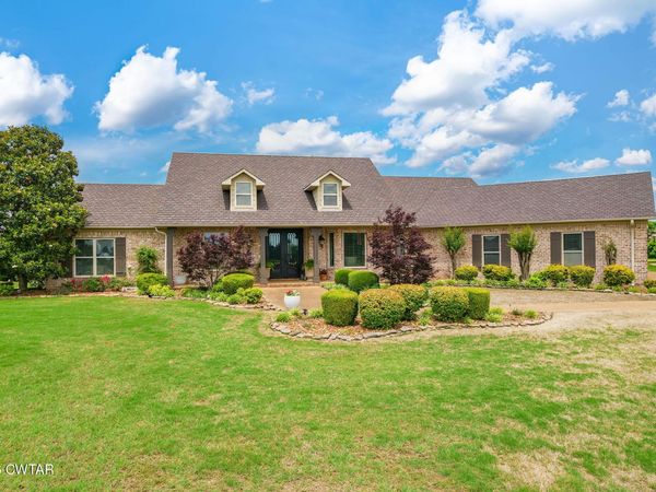 1491 Burr Hight Road , Bells, TN 38006