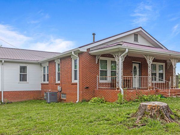 110 Wheeler Avenue, Pikeville, TN 37367