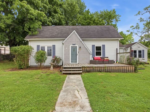 306 N Main St , Cornersville, TN 37047