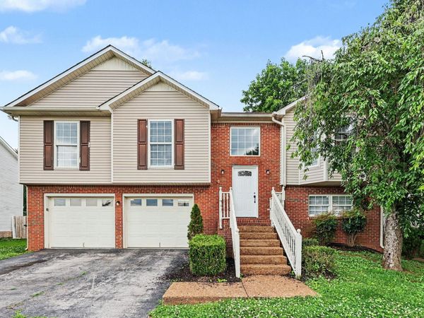 1608 Lillian Cir , Columbia, TN 38401
