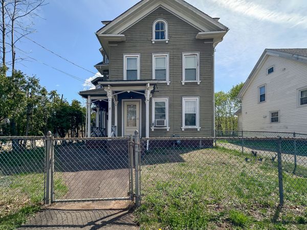 34 Queen , Meriden, CT 06451
