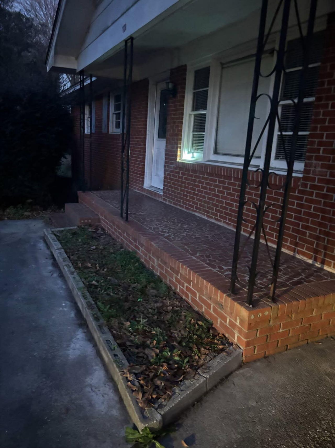 1120 Graham Street Photo 9