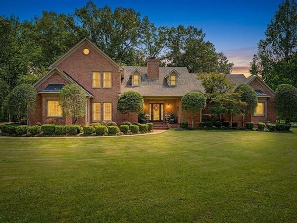 11403 COUNTRY FOREST CV, Collierville, TN 38017