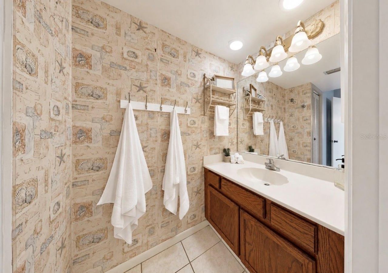 810 Bahia Del Sol Drive, Unit 16, Ruskin, FL 33570 Photo