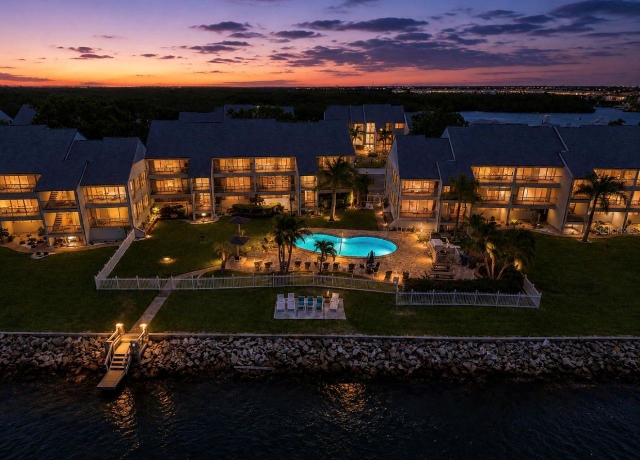 810 Bahia Del Sol Drive, Unit 16, Ruskin, FL 33570 Photo