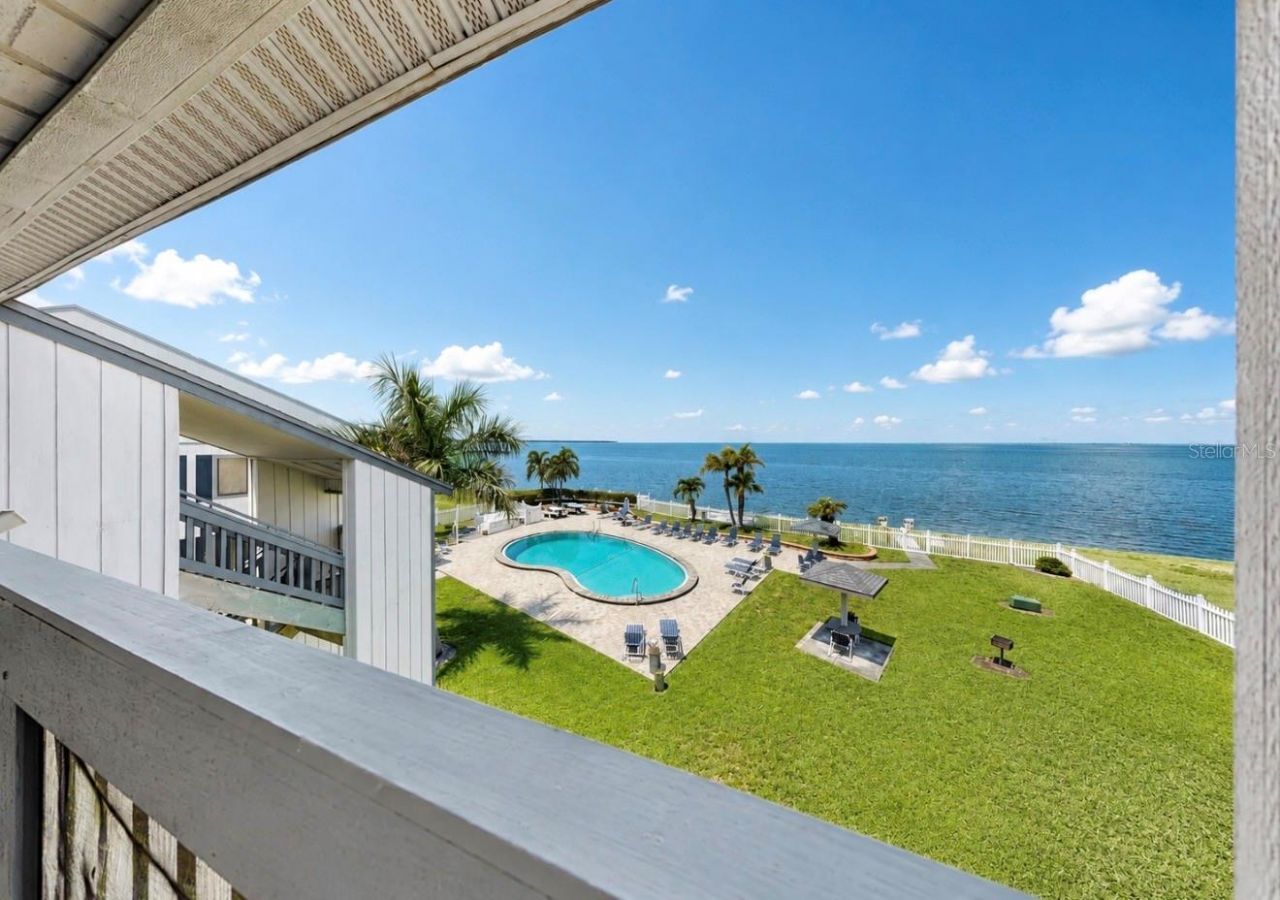 810 Bahia Del Sol Drive, Unit 16, Ruskin, FL 33570 Photo