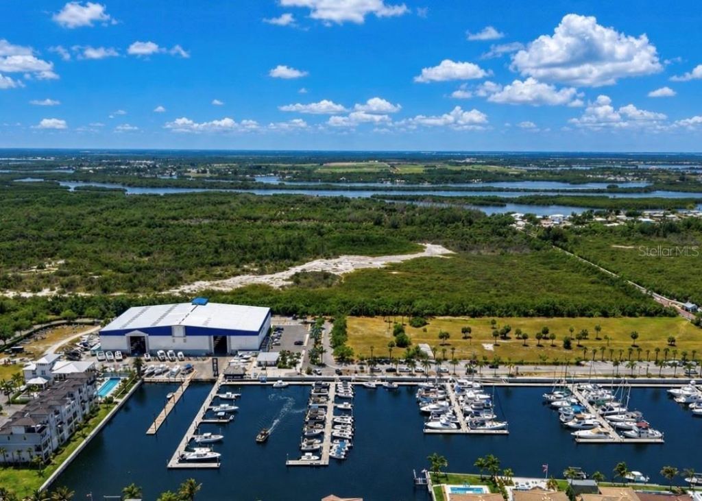 810 Bahia Del Sol Drive, Unit 16, Ruskin, FL 33570 Photo