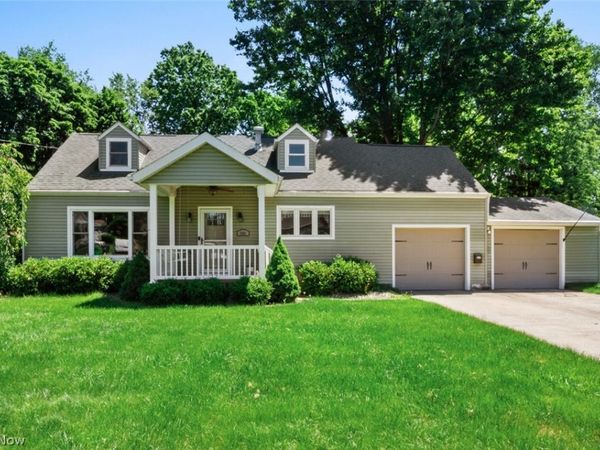 243 9th Street NE, Barberton, OH 44203