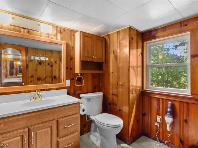 243 9th Street NE, Barberton, OH 44203 Photo 21