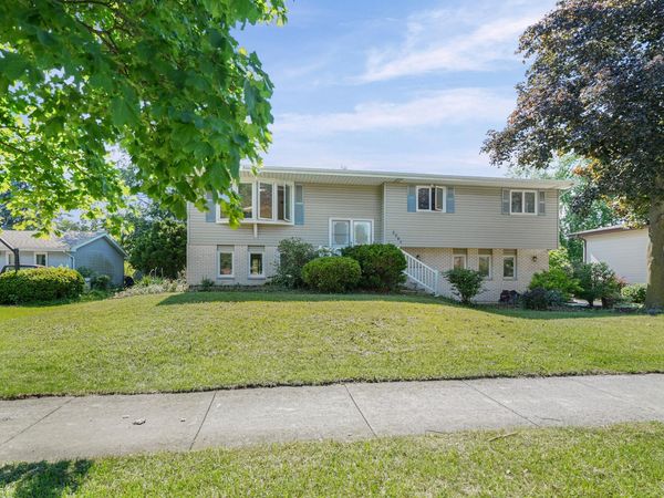 2504 Victoria Road, Schererville, IN 46375